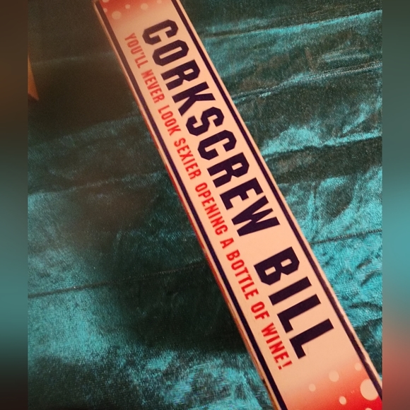 Brand new Corkscrew Bill wine opener. - Picture 5 of 5